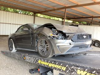 2018 Ford Mustang EcoBoost Premium - Exterior Front Right Corner Image